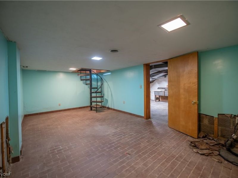 33 S Lincoln Avenue , Alliance, OH 44601 Photo 29