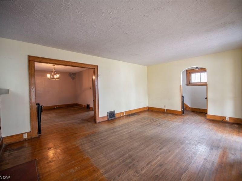 33 S Lincoln Avenue , Alliance, OH 44601 Photo 6