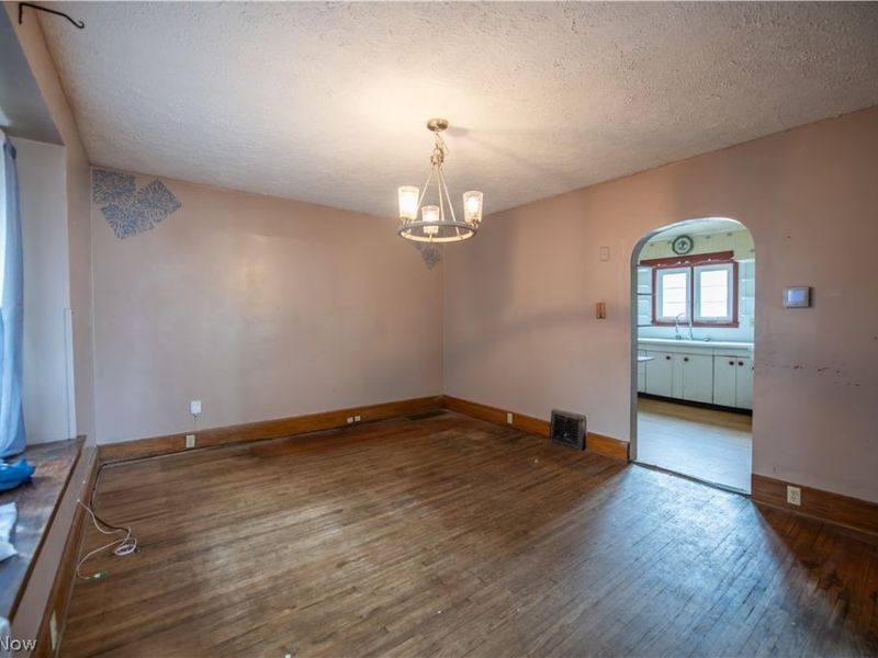 33 S Lincoln Avenue , Alliance, OH 44601 Photo 8