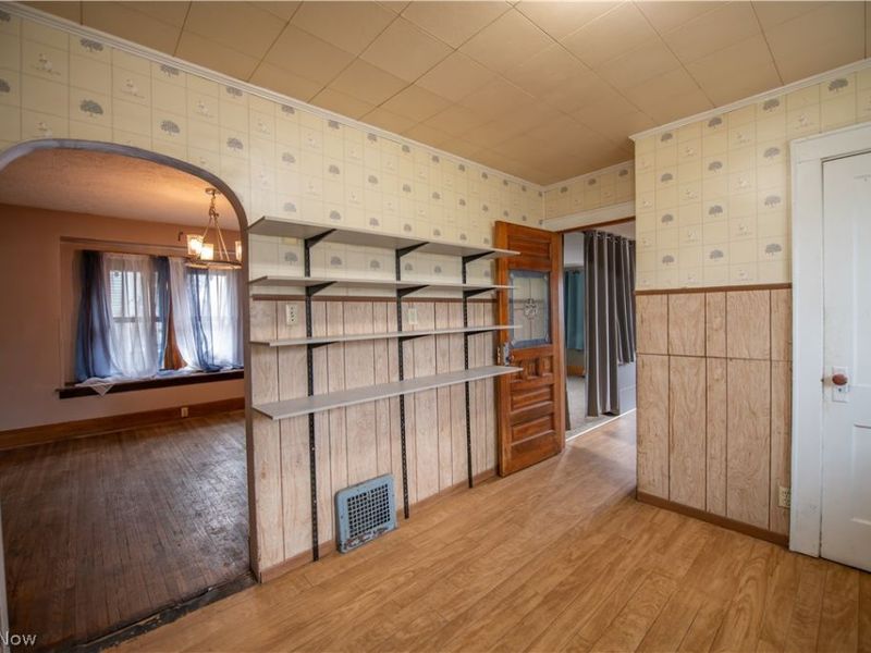 33 S Lincoln Avenue , Alliance, OH 44601 Photo 9