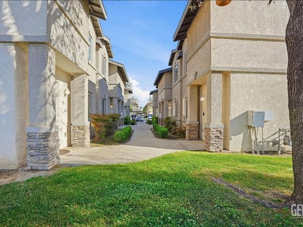 600 Hosking Avenue, Bakersfield, CA 93307