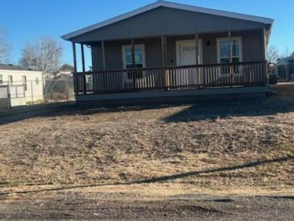 240 E Dawnview Dr, Pueblo, CO 81007