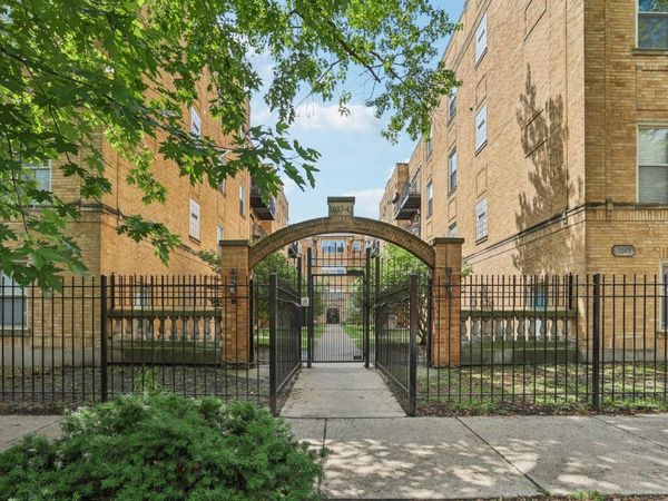 1639 W Farwell Avenue , Unit 1, Chicago, IL 60626