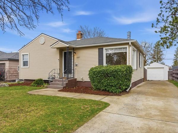 1227 E 40th Ave, Spokane, WA 99203