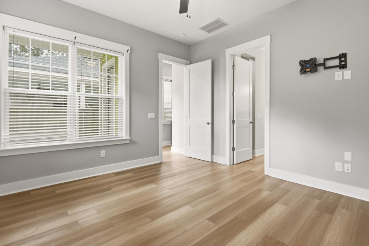 553 Sound Drive Photo 23