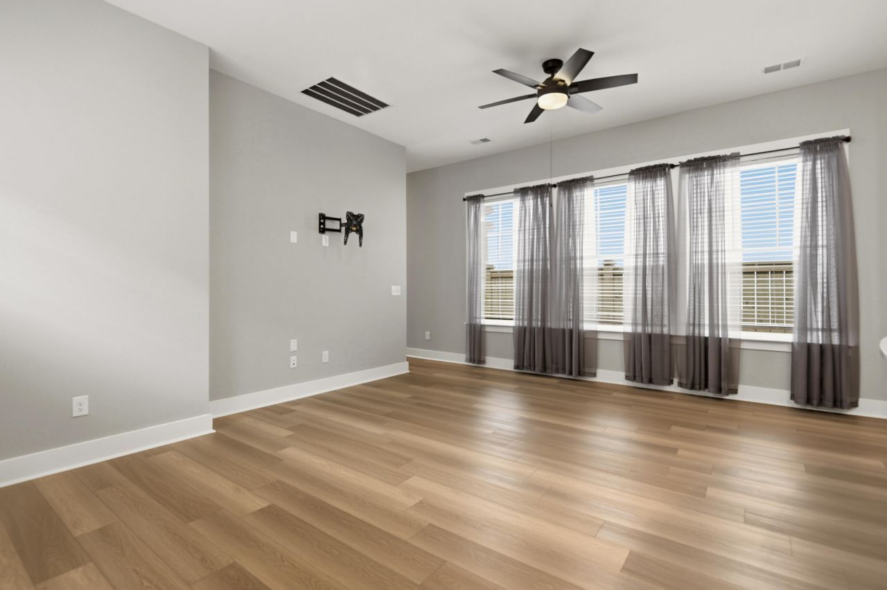 553 Sound Drive Photo 7