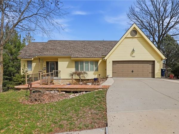 7815 N Adrian Avenue, Kansas City, MO 64151