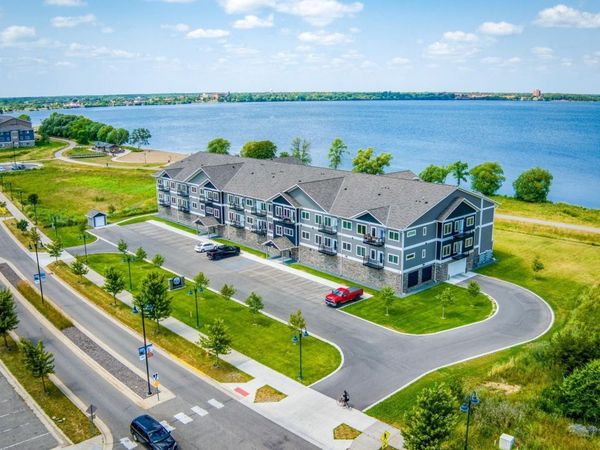 715 Lake Shore Drive NE, Unit 200, Bemidji, MN 56601