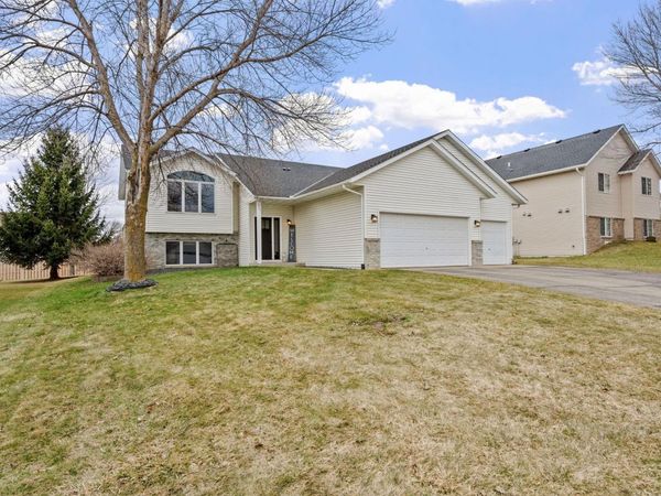 2218 Chase Drive, Faribault, MN 55021