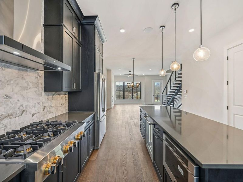 2290 Quarry Trails Drive, Columbus, OH 43228 Photo 13