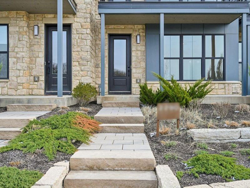 2290 Quarry Trails Drive, Columbus, OH 43228 Photo 3