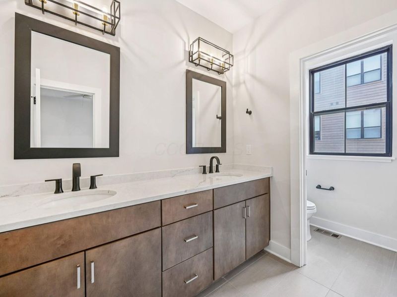 2290 Quarry Trails Drive, Columbus, OH 43228 Photo 33