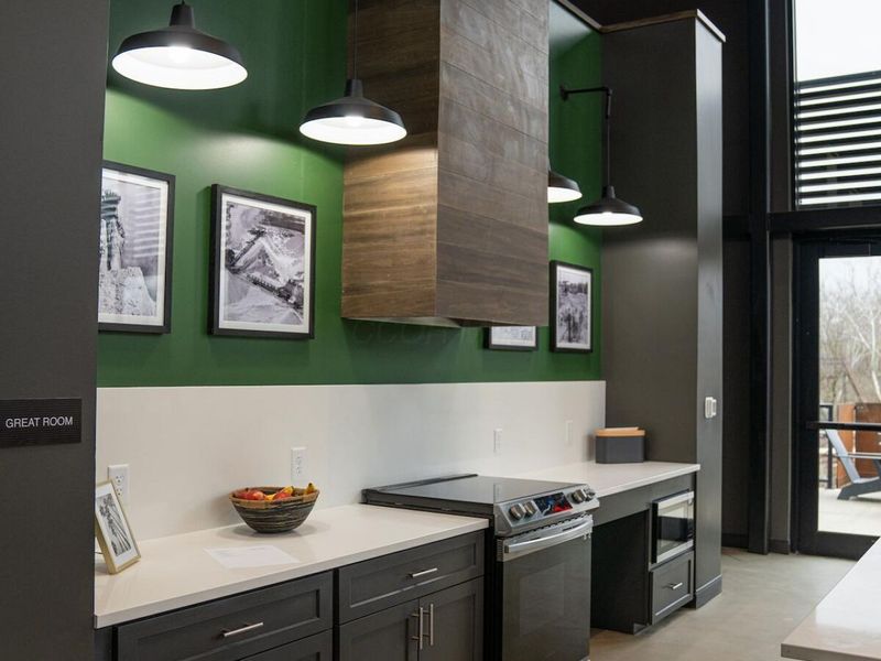 2290 Quarry Trails Drive, Columbus, OH 43228 Photo 48