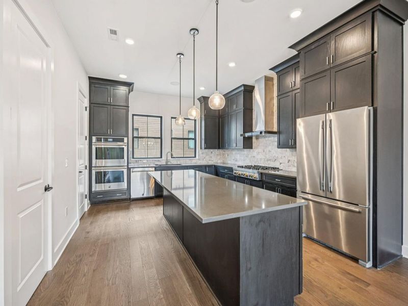 2290 Quarry Trails Drive, Columbus, OH 43228 Photo 9