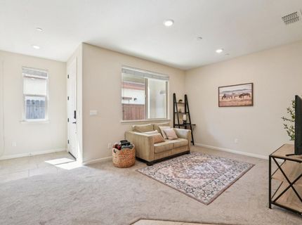 7345 Tawny Port Way, Sacramento, CA 95829 Photo