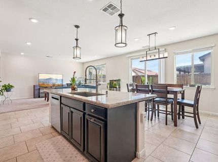 7345 Tawny Port Way, Sacramento, CA 95829 Photo