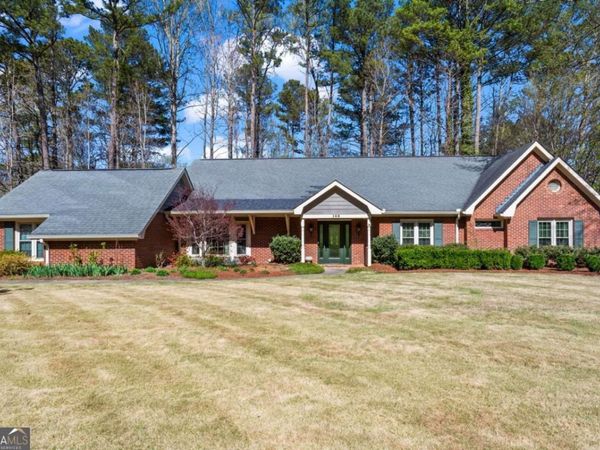 146 Lakeside Drive NW, Kennesaw, GA 30144