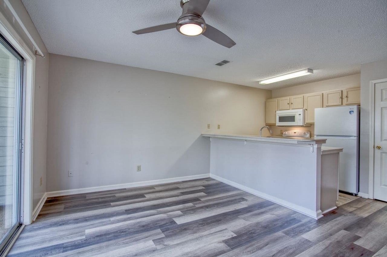 1290 White Tree Ln.  Photo 14