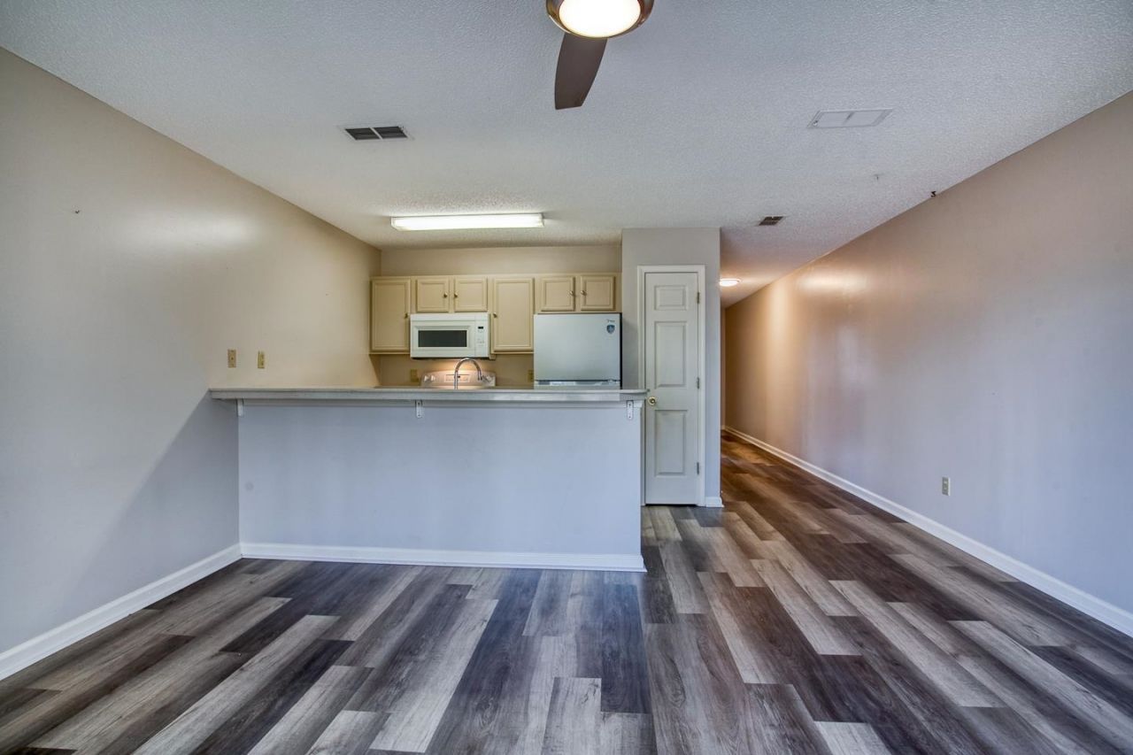 1290 White Tree Ln.  Photo 15