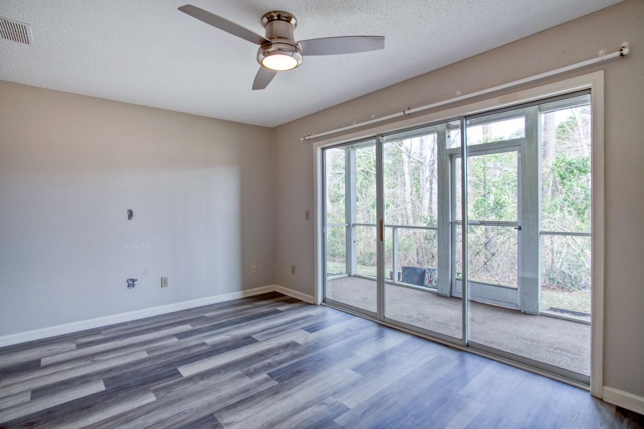 1290 White Tree Ln.  Photo 17