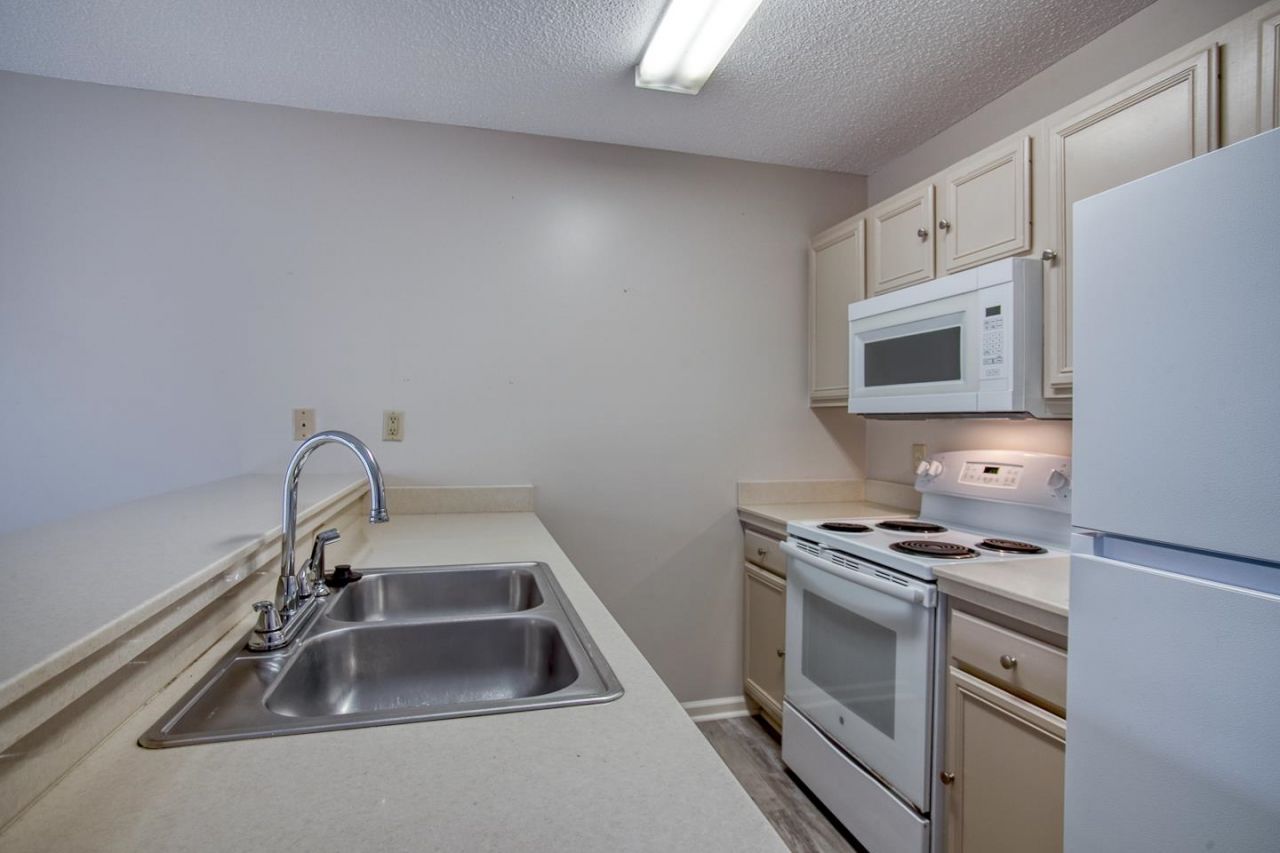 1290 White Tree Ln.  Photo 5