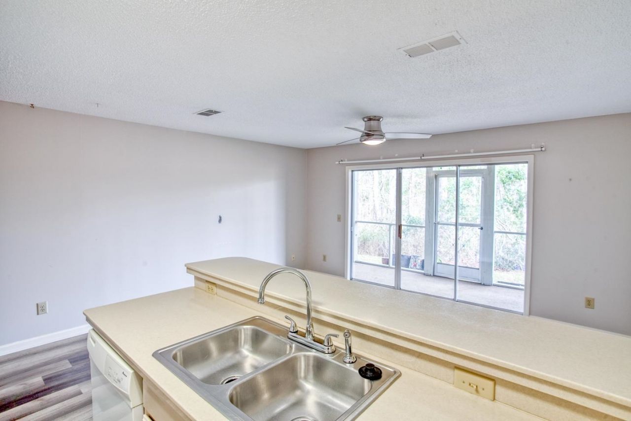 1290 White Tree Ln.  Photo 6