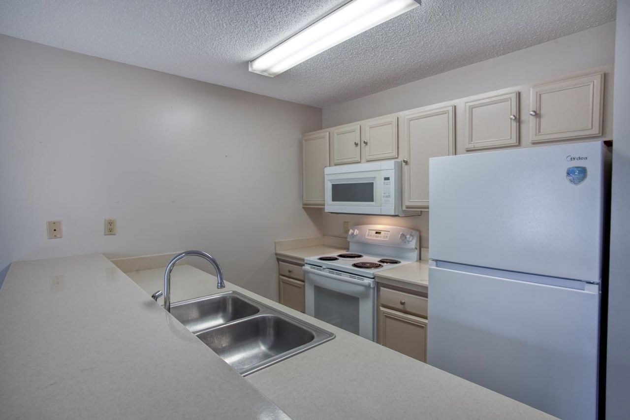 1290 White Tree Ln.  Photo 7