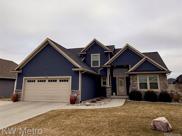 5760 Stone Briar Lane S, Tittabawassee Twp, MI 48623