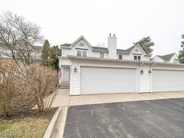 24099 Tana Court, Farmington, MI 48335