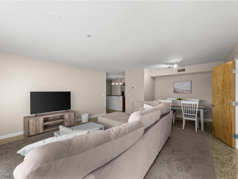 2222 Detroit Avenue, Unit 906, Cleveland, OH 44113 Photo 3