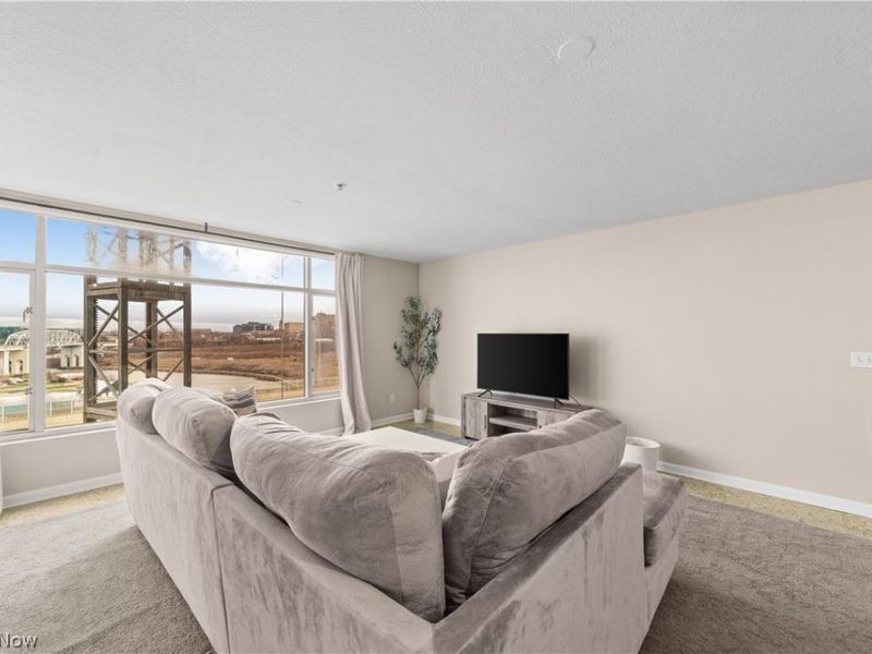 2222 Detroit Avenue, Unit 906, Cleveland, OH 44113 Photo 4