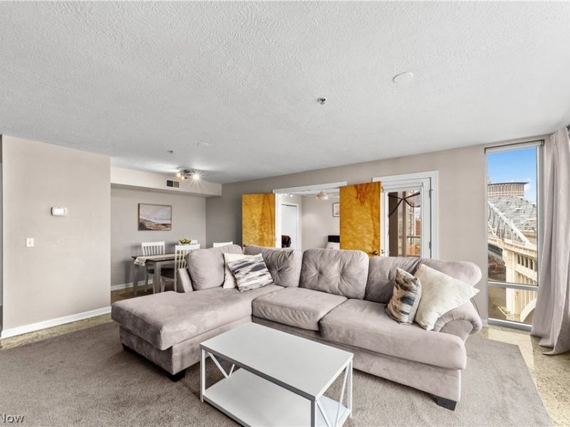 2222 Detroit Avenue, Unit 906, Cleveland, OH 44113 Photo 4