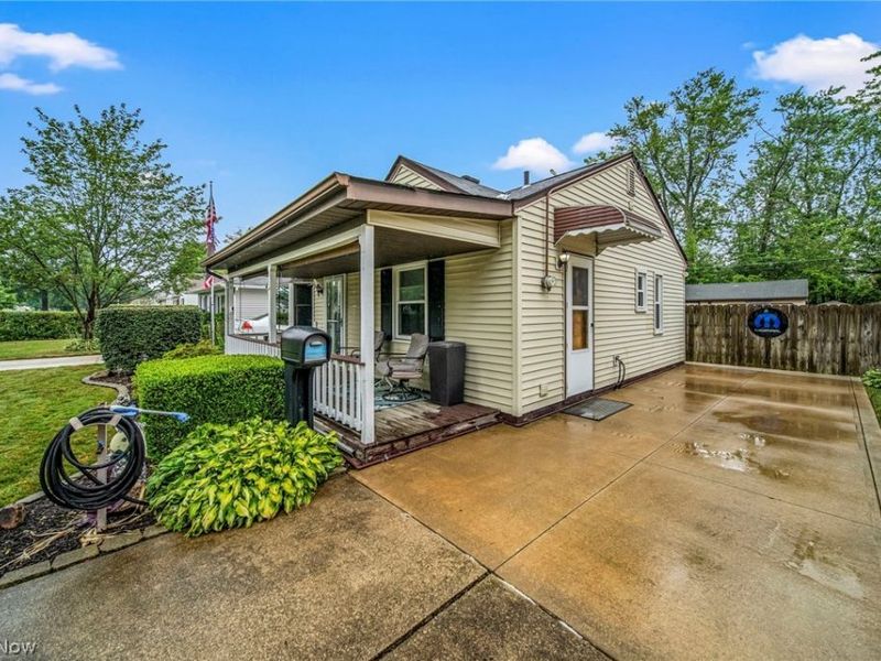 5027 Glenn Lodge Road, Mentor, OH 44060 Photo 3