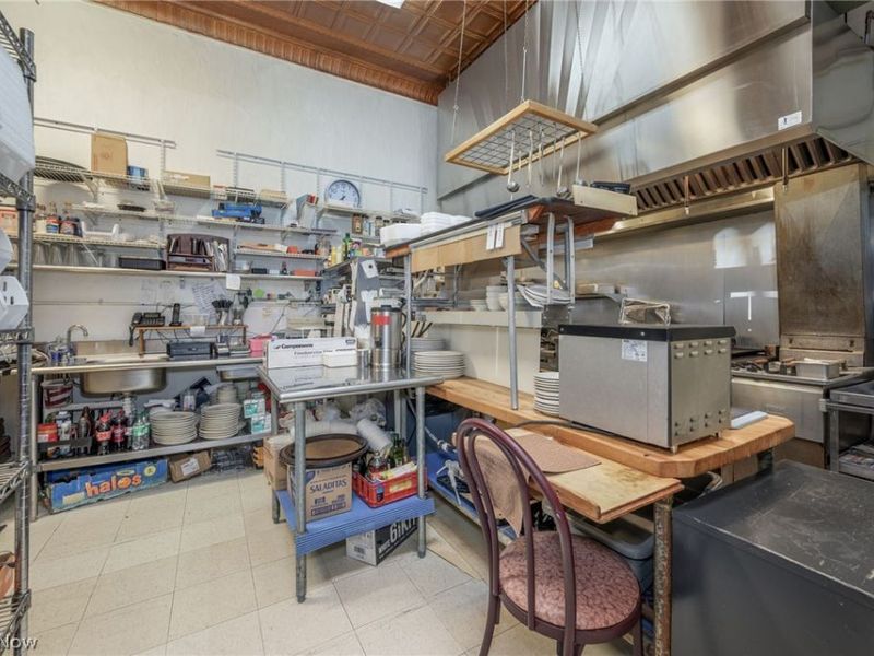 314 Pioneer Street , Akron, OH 44305 Photo 13