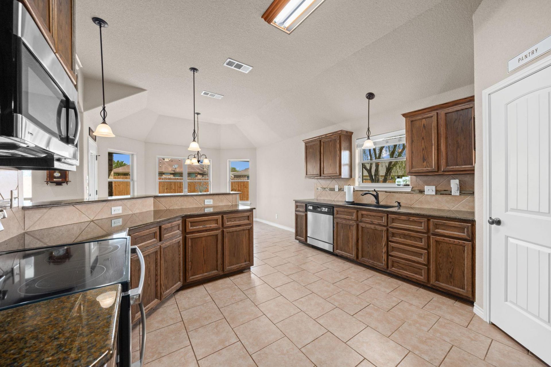 8714 Hansom Cab Cir, Temple, TX 76502 Main Photo