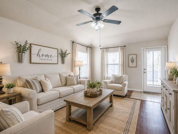 2404 Christoff LOOP, Austin, TX 78748