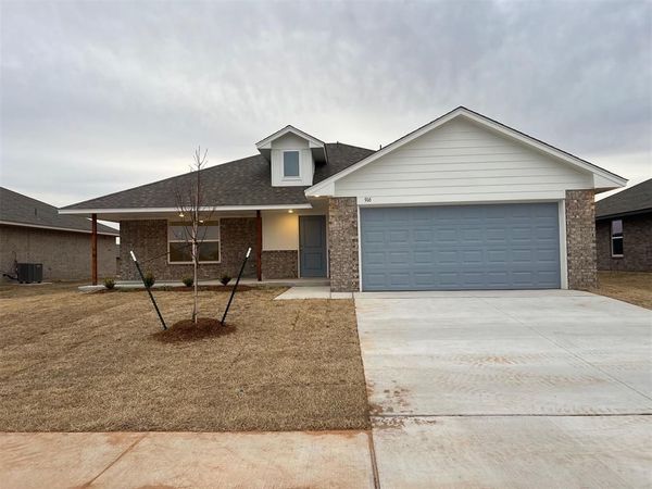 916 Shady Meadow Way, Chickasha, OK 73018