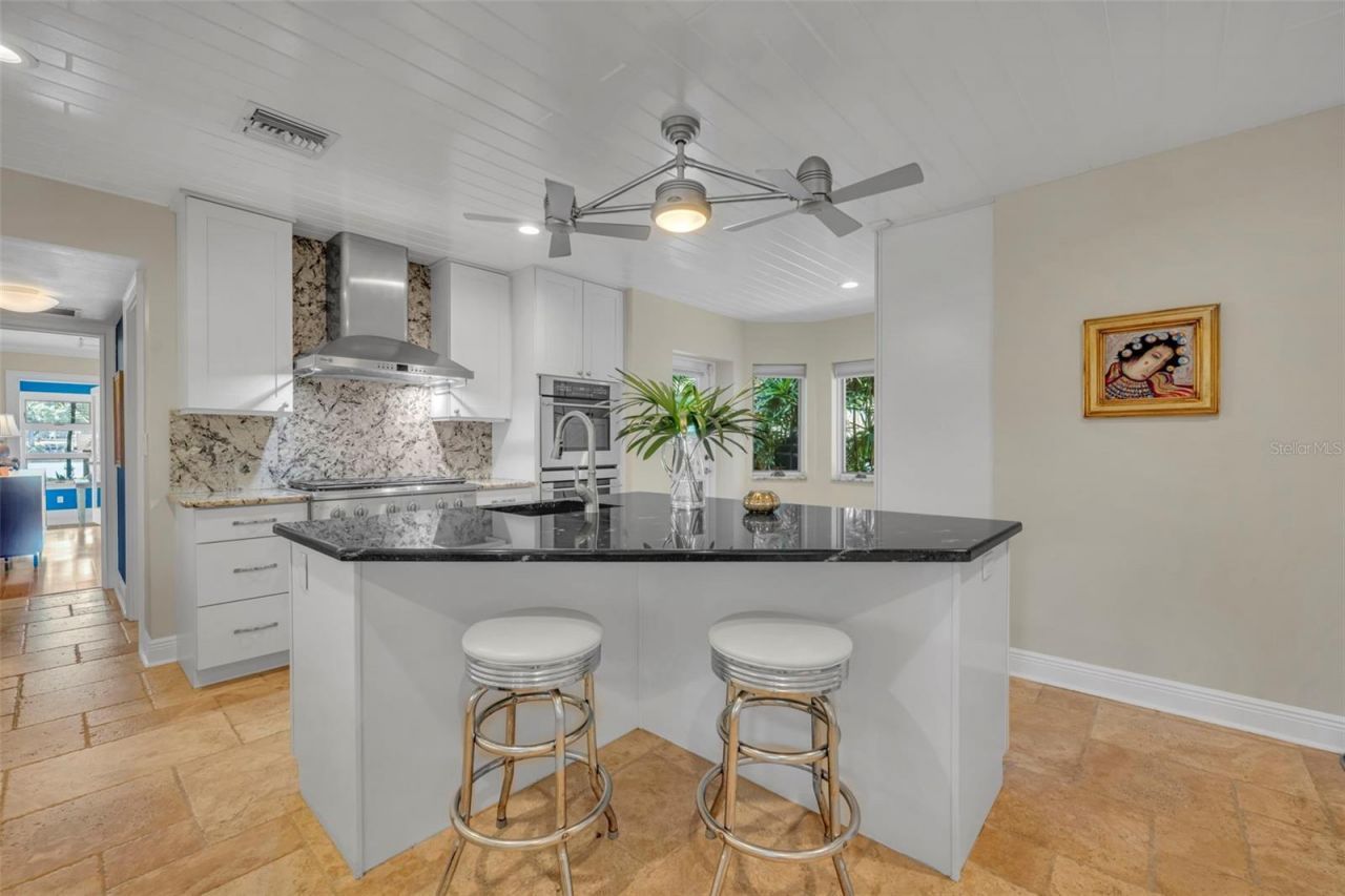 1416 Lake Shore Drive, Orlando, FL 32803 Photo