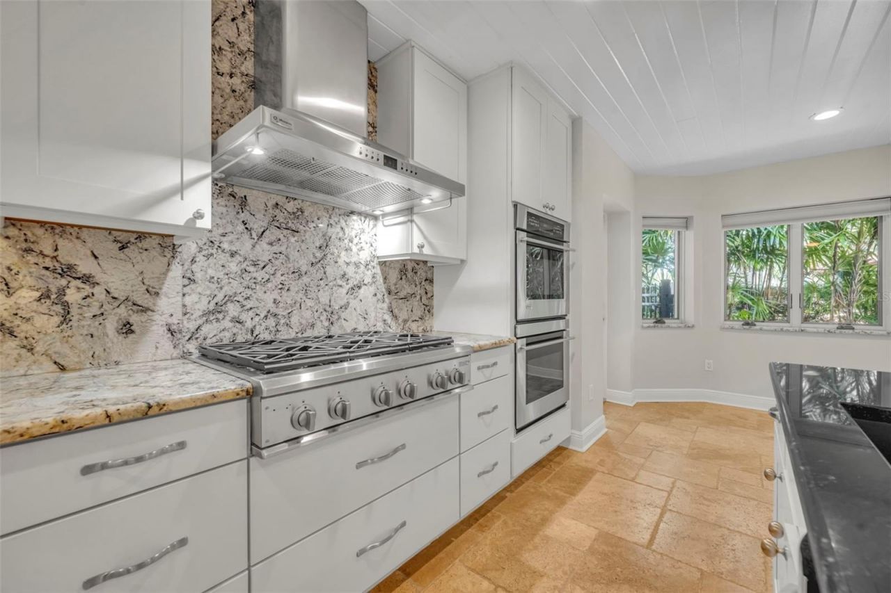 1416 Lake Shore Drive, Orlando, FL 32803 Photo