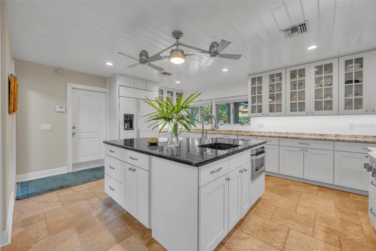 1416 Lake Shore Drive, Orlando, FL 32803 Photo