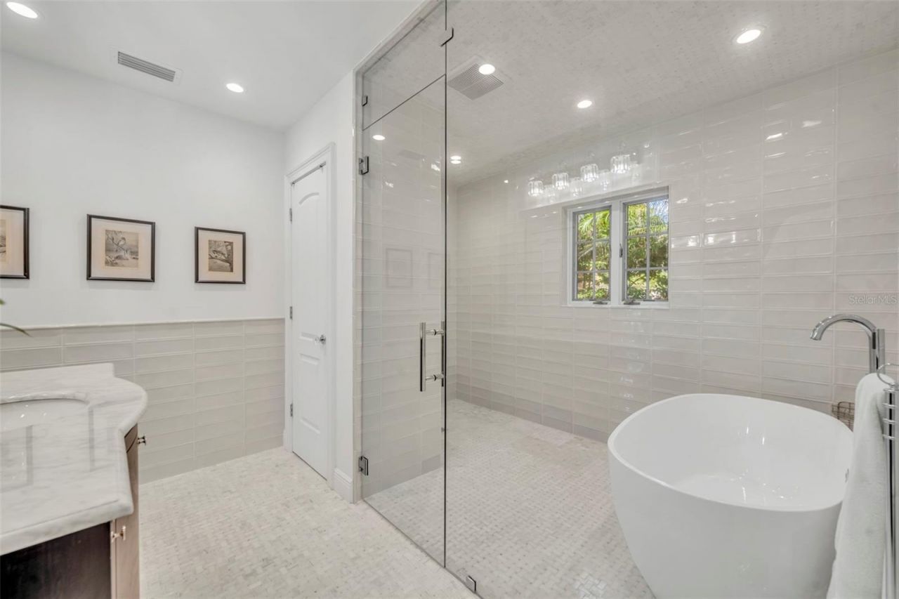 1416 Lake Shore Drive, Orlando, FL 32803 Photo