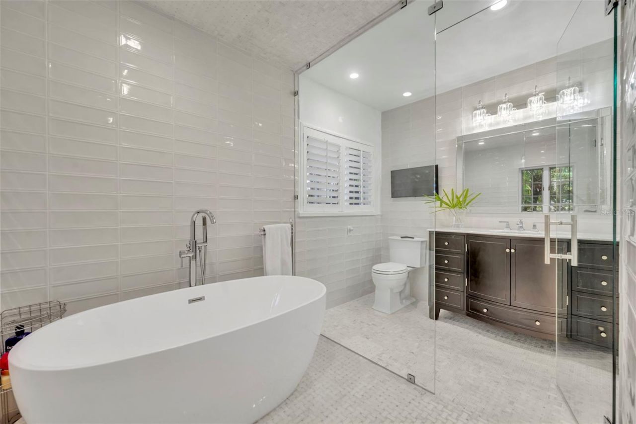 1416 Lake Shore Drive, Orlando, FL 32803 Photo