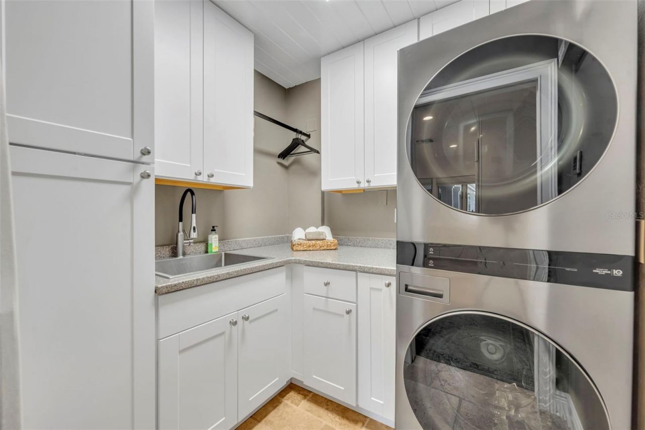 1416 Lake Shore Drive, Orlando, FL 32803 Photo