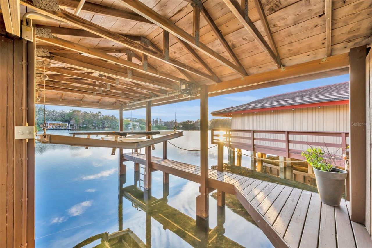 1416 Lake Shore Drive, Orlando, FL 32803 Photo