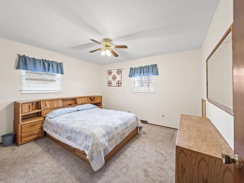 439 Canterwood Court, Columbus, OH 43230 Photo 18