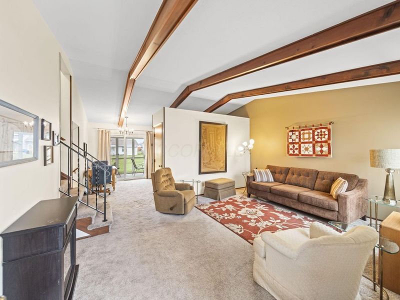 439 Canterwood Court, Columbus, OH 43230 Photo 3