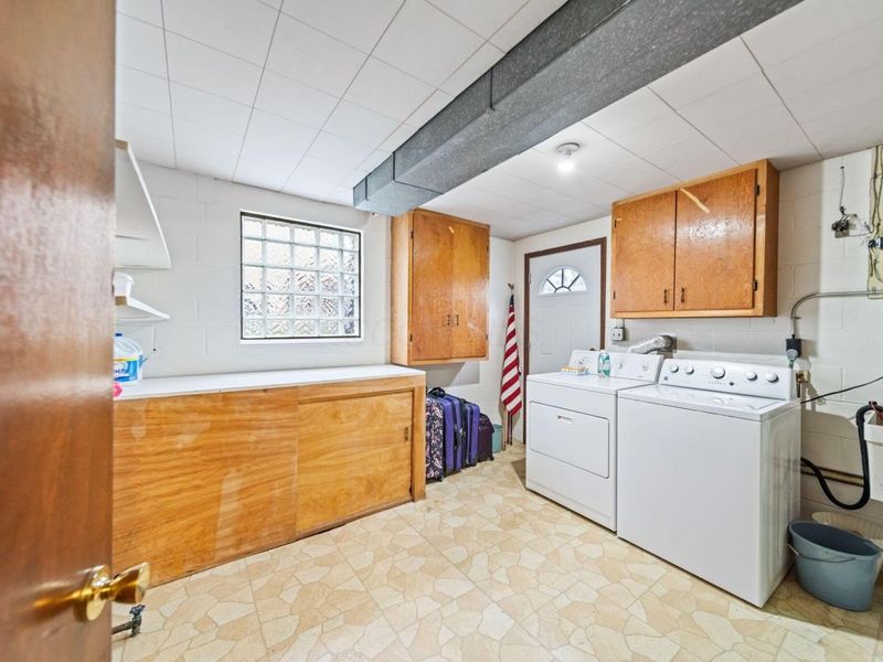 439 Canterwood Court, Columbus, OH 43230 Photo 32