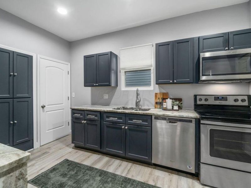 439 Oakwood Avenue, Columbus, OH 43205 Photo 11