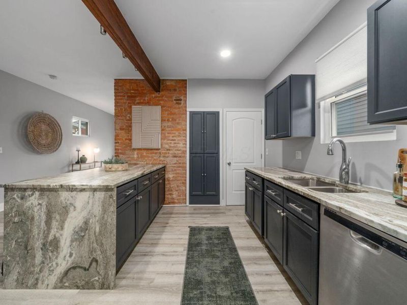 439 Oakwood Avenue, Columbus, OH 43205 Photo 13