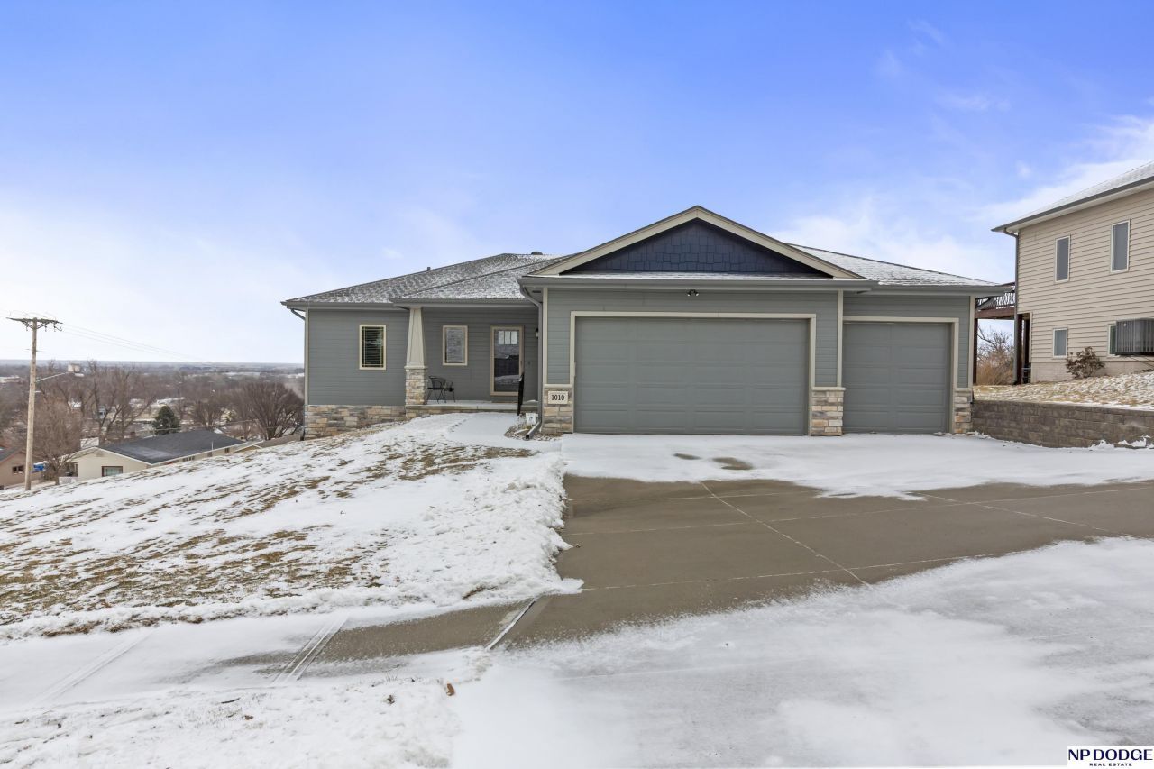 1010 S 17 Avenue, Blair, NE 68008